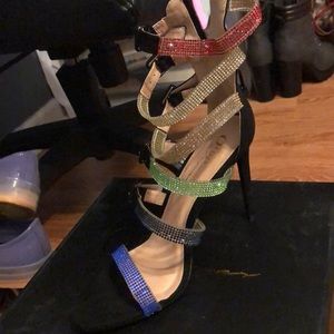 Stunning sexy straps heels brand new in box. Sz 9